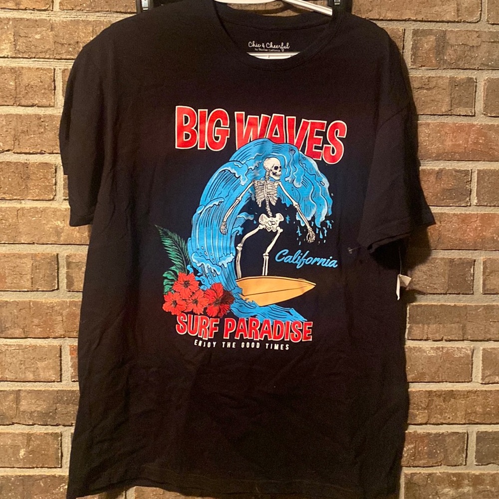 NWOT surfing tshirt by chic & cheerful size 1x